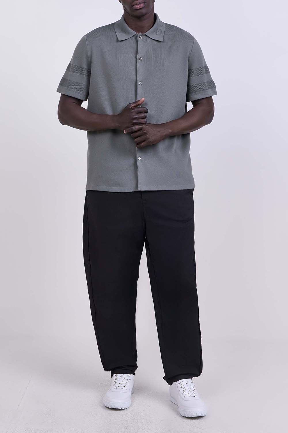 חולצה מכופתרת בגזרה משוחררת